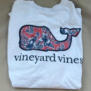 Long sleeve vineyard vines T-shirt